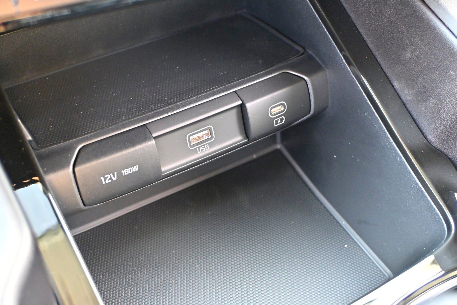 2025 Kia Telluride LX Image 33 of 33