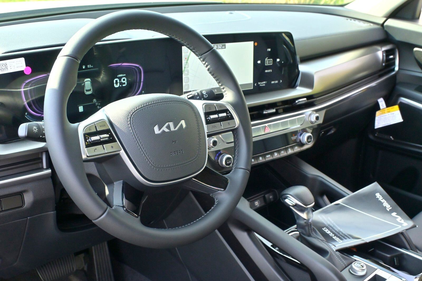 2025 Kia Telluride LX Image 16 of 33