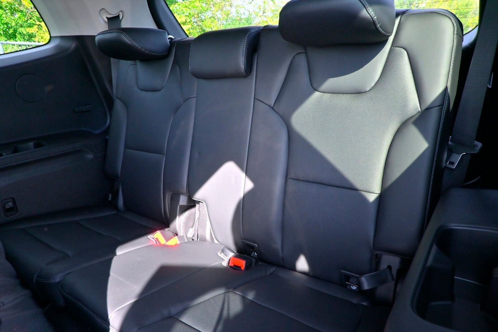 2025 Kia Telluride LX Image 13 of 33