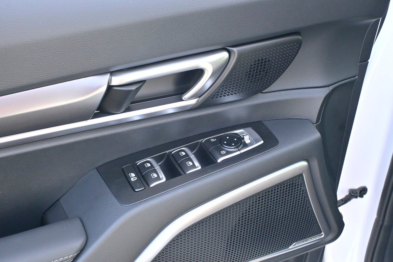 2025 Kia Telluride LX Image 23 of 33