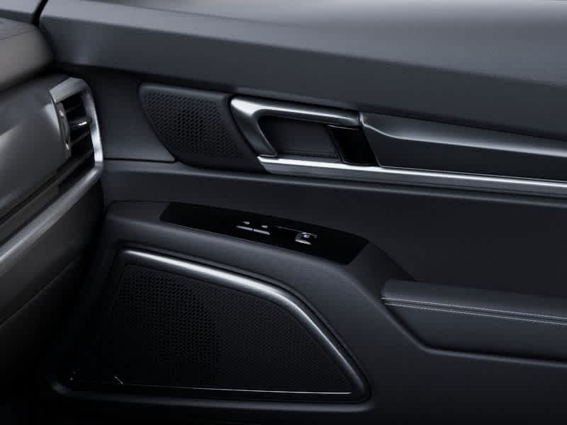 Vehicle image 26 of 37
