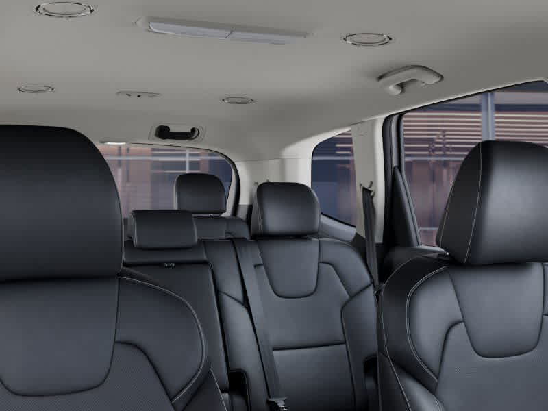 Vehicle image 27 of 37