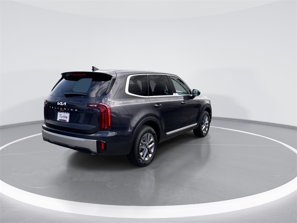 Vehicle image 5 of 28