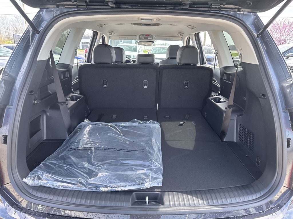 Vehicle image 9 of 28