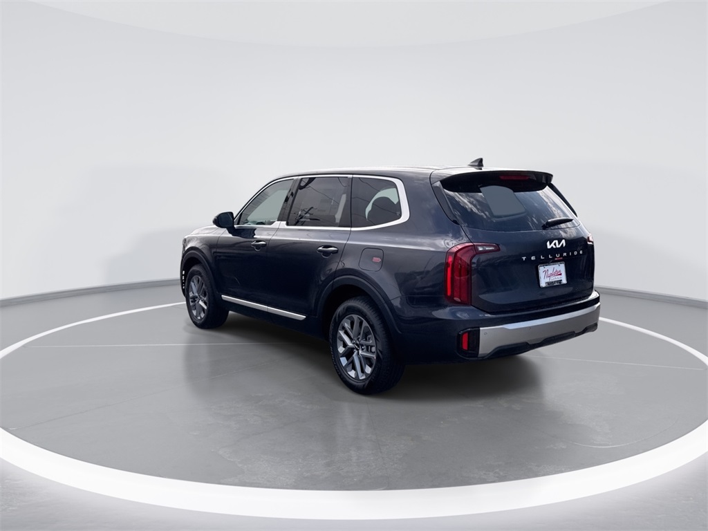 Vehicle image 6 of 28
