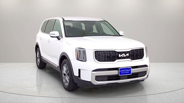2025 Kia Telluride LX Image 3 of 32
