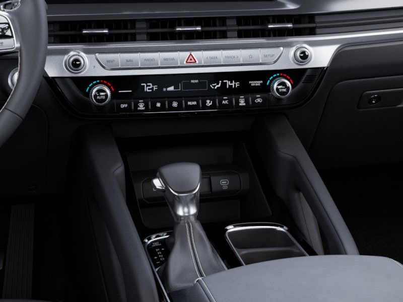 Vehicle image 24 of 27