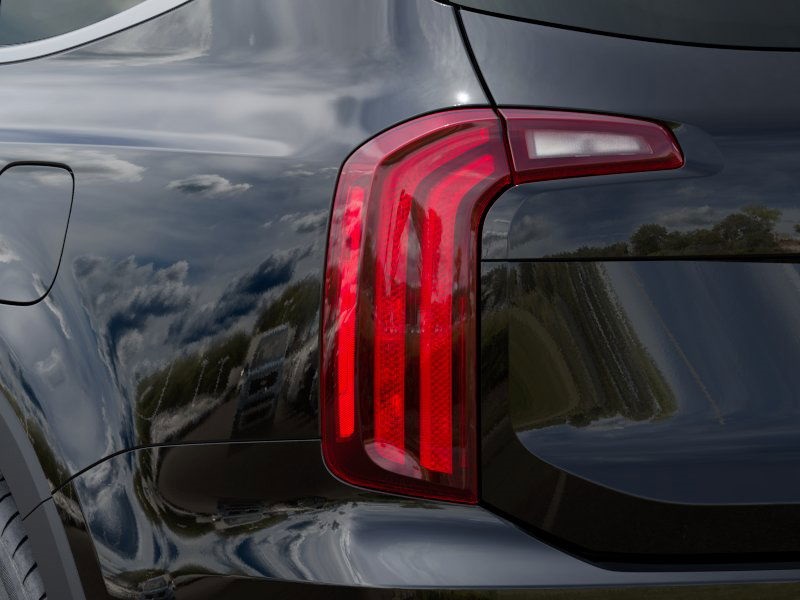 Vehicle image 13 of 27
