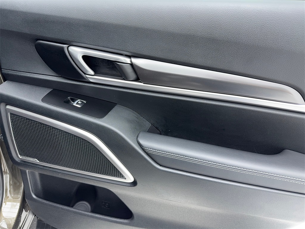 Vehicle image 49 of 63
