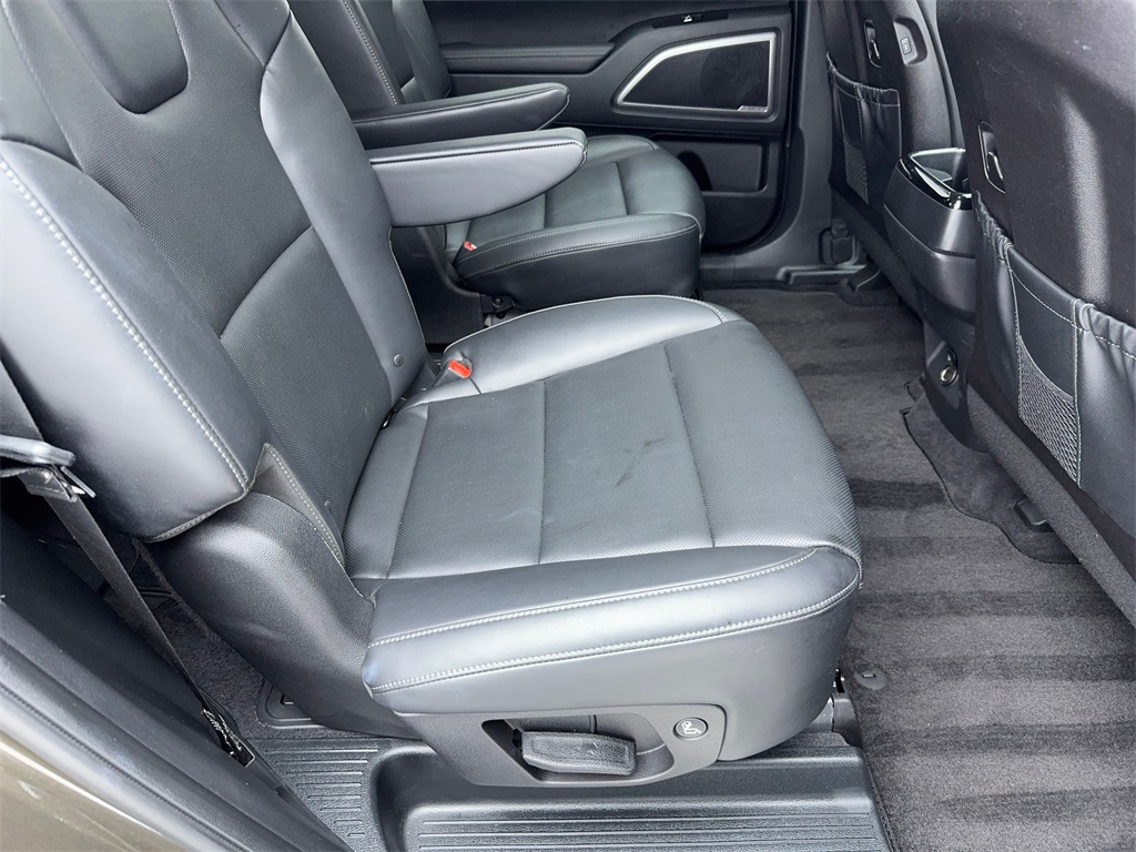 Vehicle image 47 of 63
