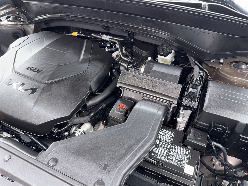 Vehicle image 61 of 63