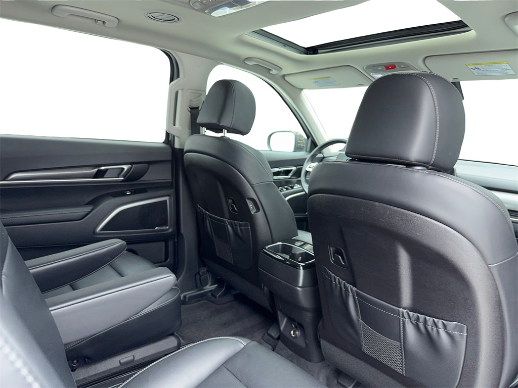 Vehicle image 48 of 63