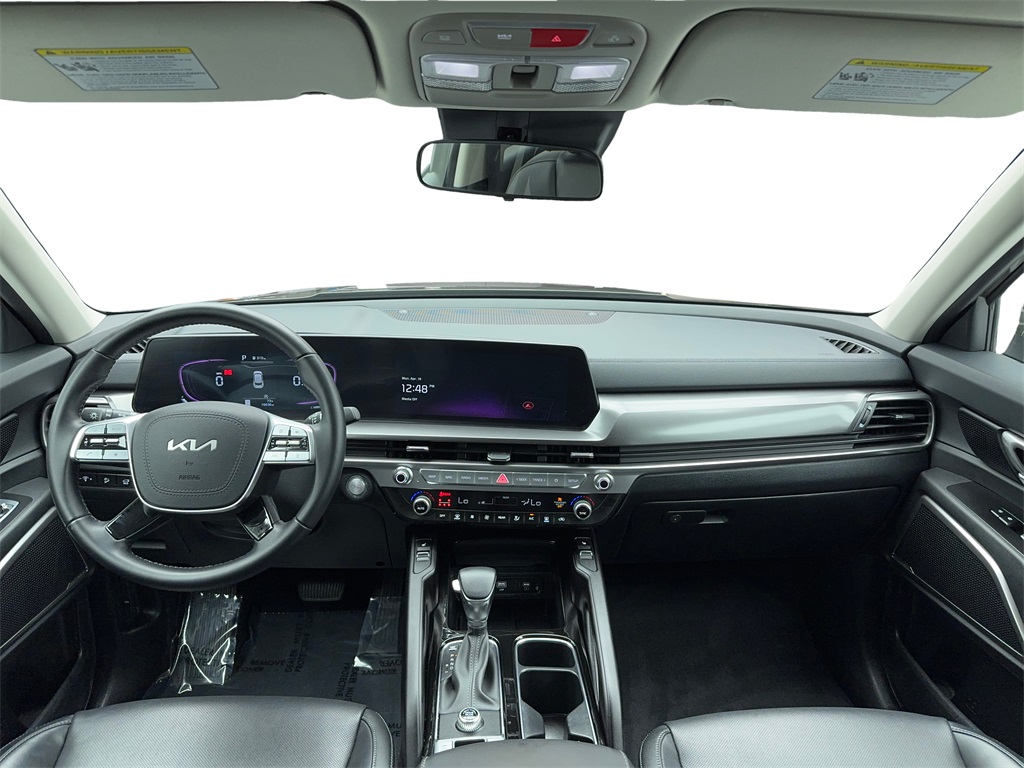 Vehicle image 17 of 63