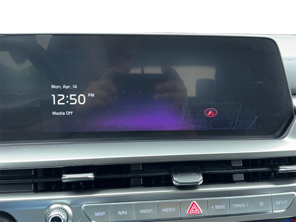 Vehicle image 27 of 63