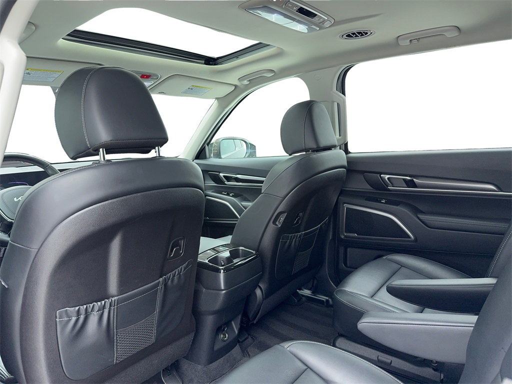 Vehicle image 40 of 63