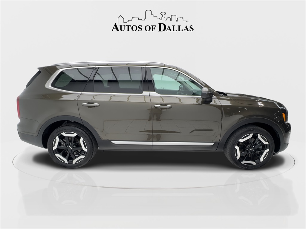 Vehicle image 7 of 63