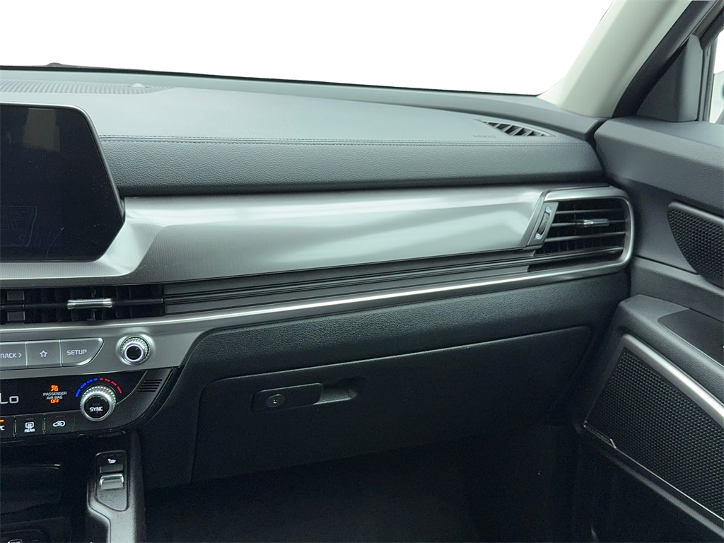 Vehicle image 21 of 63
