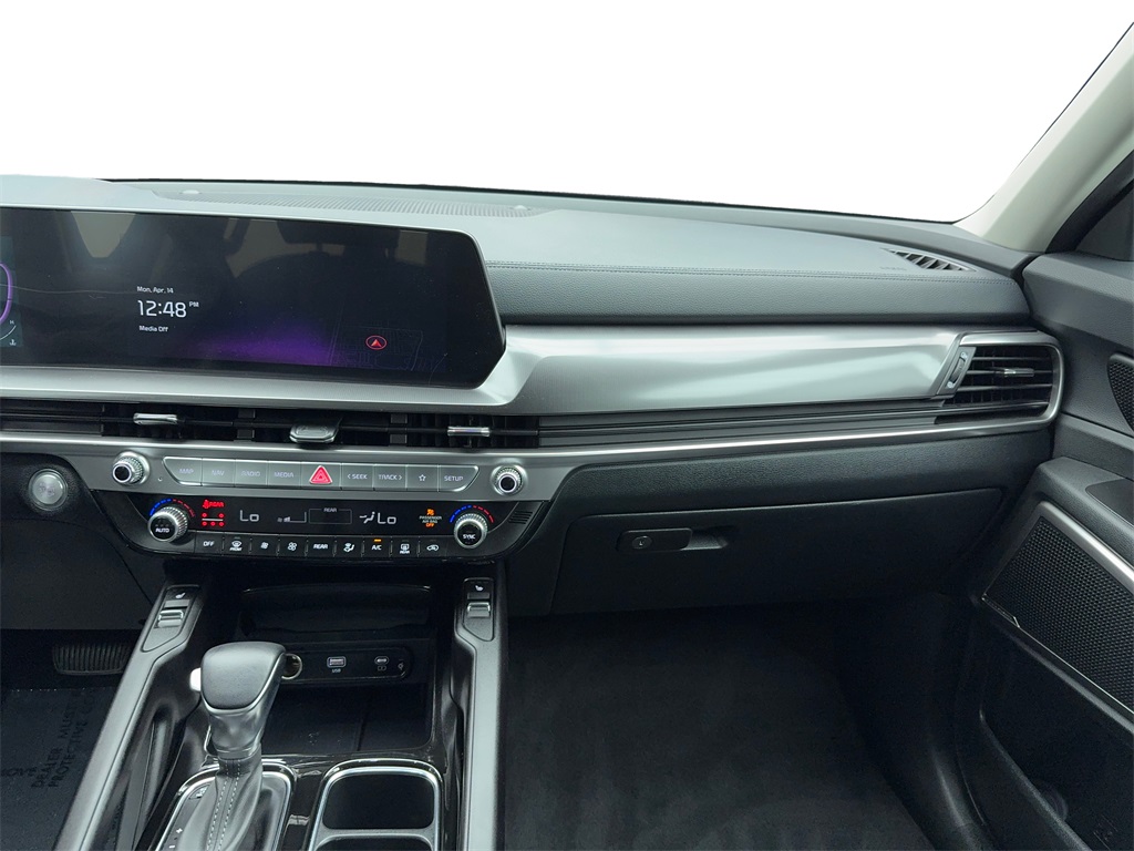 Vehicle image 20 of 63
