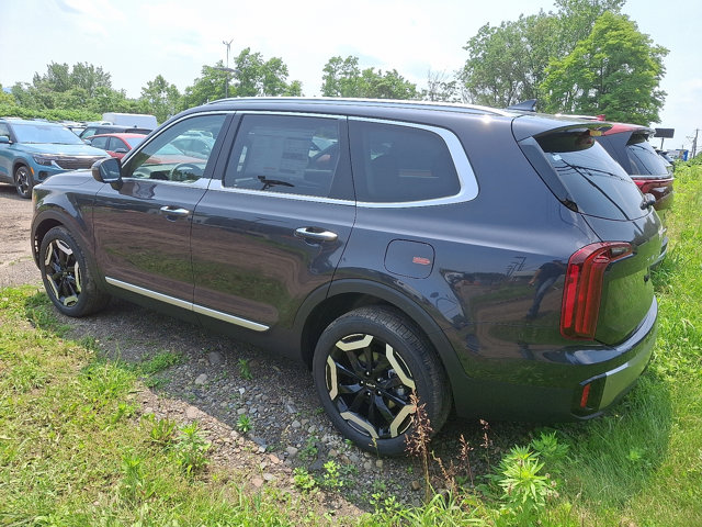 Vehicle image 4 of 4