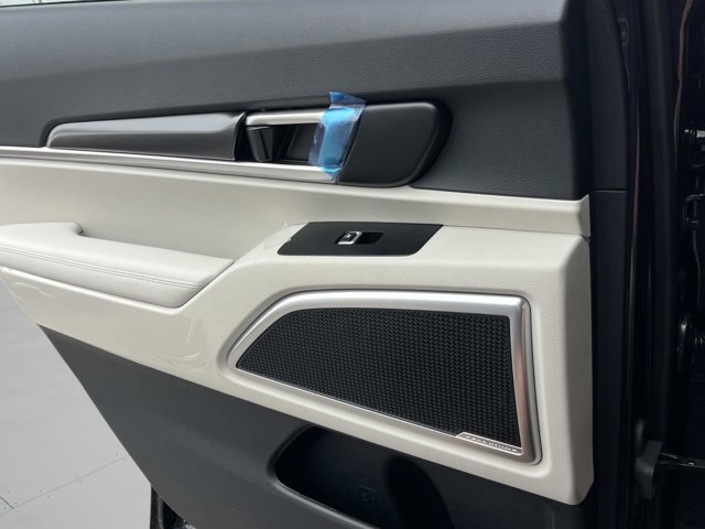 2025 Kia Telluride S Image 21 of 36
