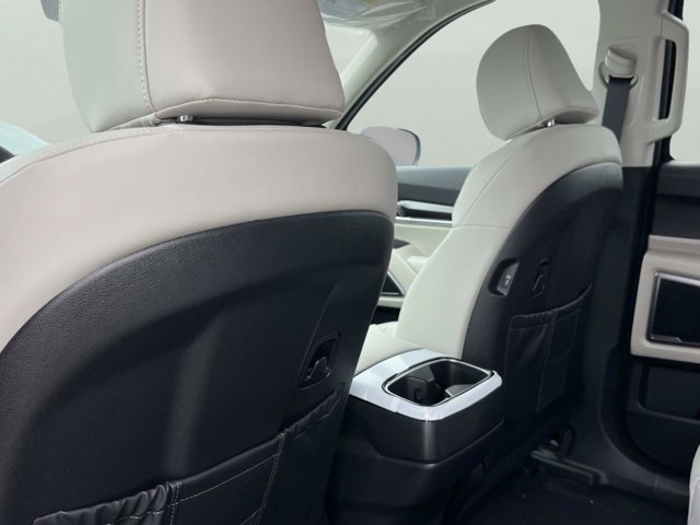 2025 Kia Telluride S Image 13 of 36