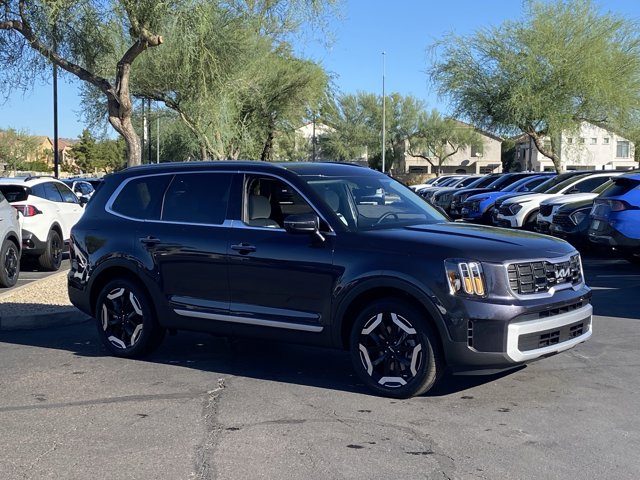 2025 Kia Telluride S Image 3 of 34