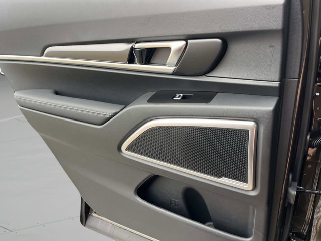 2025 Kia Telluride S Image 24 of 37