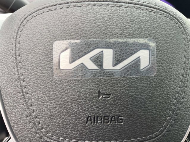 2025 Kia Telluride S Image 29 of 37