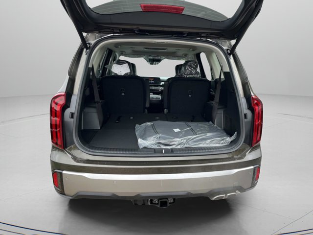 2025 Kia Telluride S Image 11 of 37