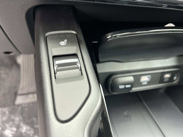 2025 Kia Telluride S Image 32 of 37