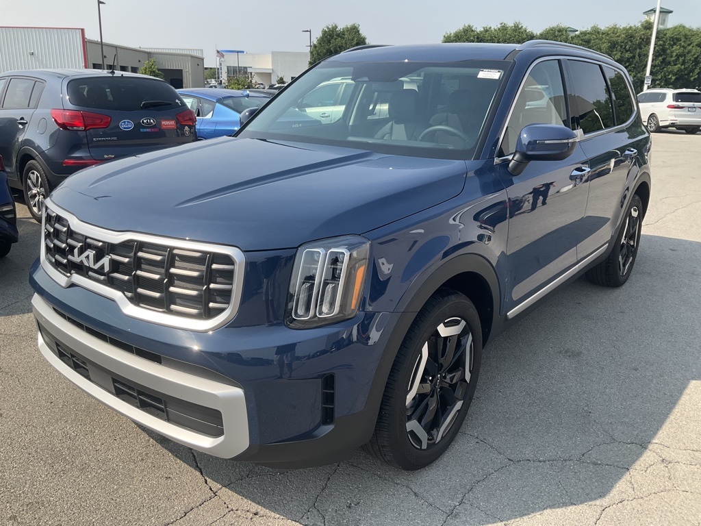Vehicle image 1 of 33