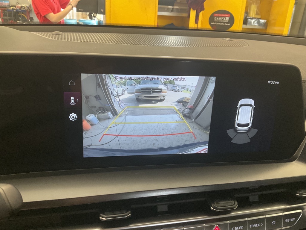 Vehicle image 14 of 33
