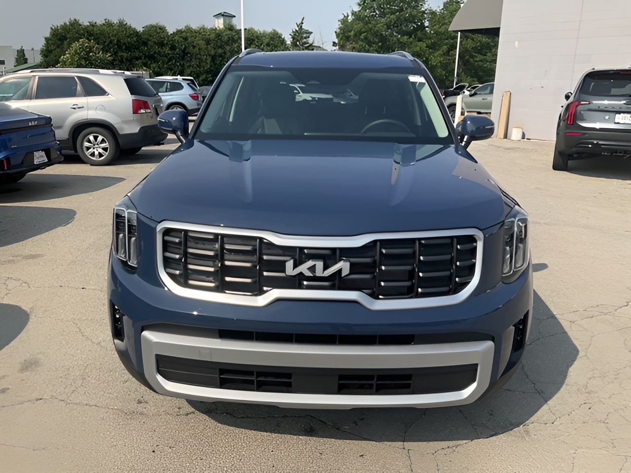 Vehicle image 29 of 33