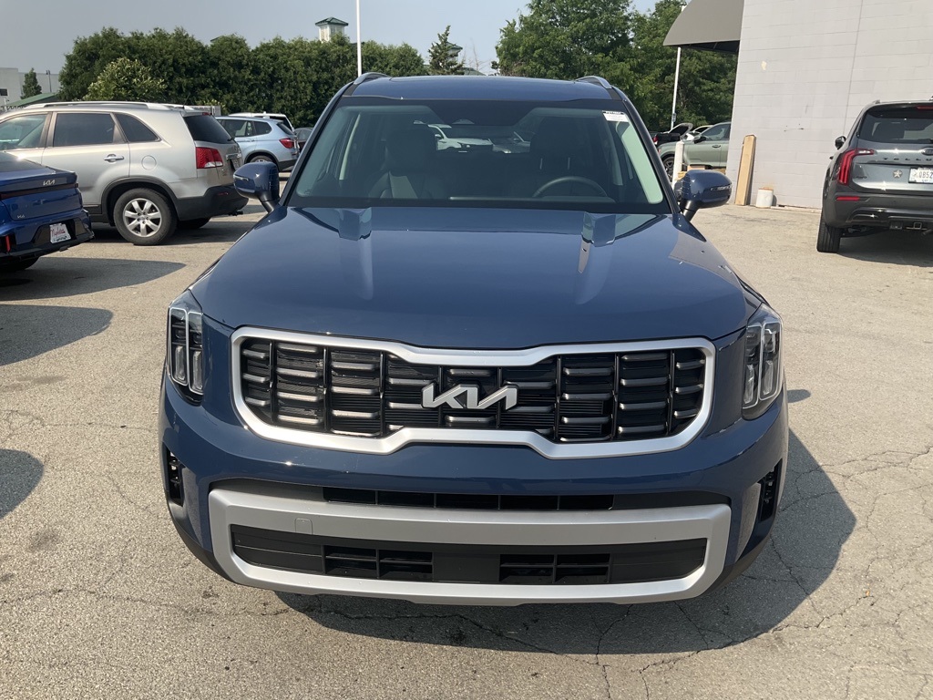 Vehicle image 2 of 33