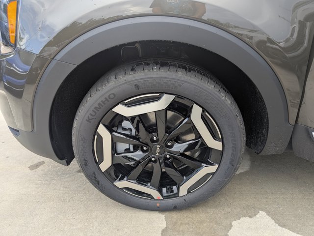 Vehicle image 37 of 43