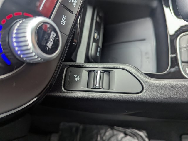 Vehicle image 26 of 43