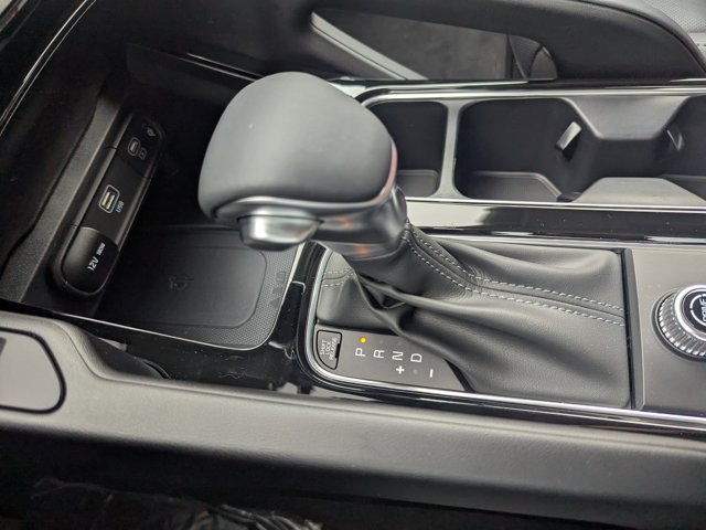 Vehicle image 29 of 43