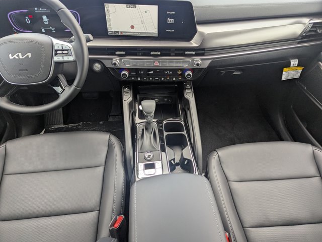 Vehicle image 13 of 43