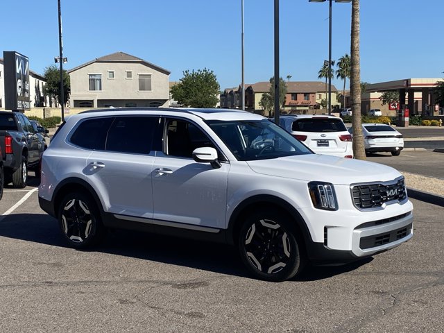2025 Kia Telluride S Image 3 of 34