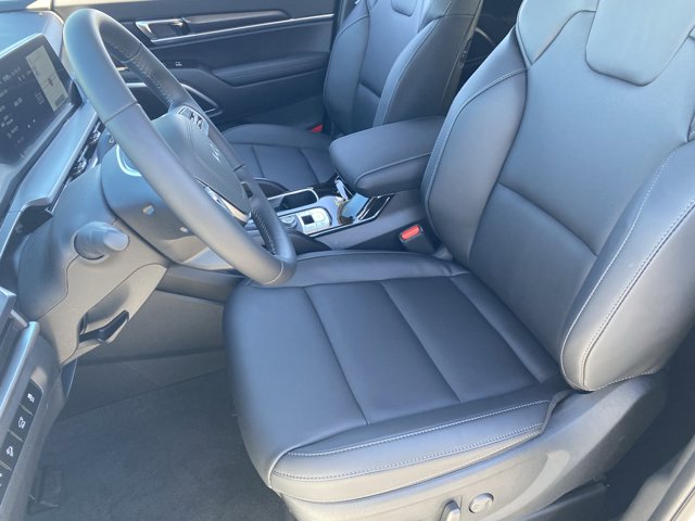 2025 Kia Telluride S Image 14 of 34