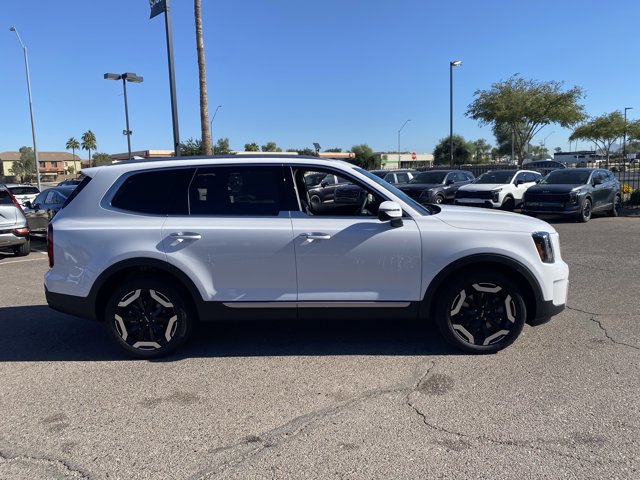 2025 Kia Telluride S Image 4 of 34