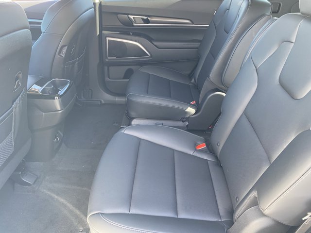 2025 Kia Telluride S Image 11 of 34