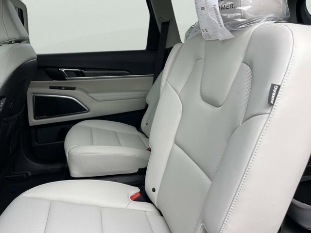 2025 Kia Telluride S Image 11 of 37