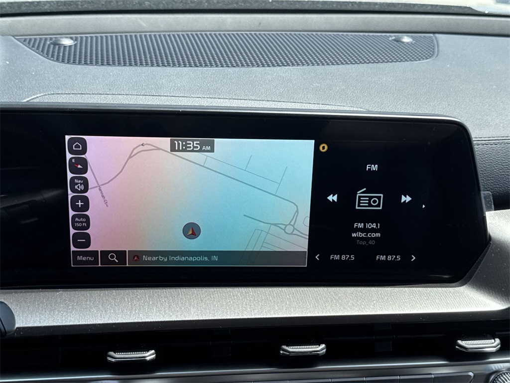 Vehicle image 22 of 32