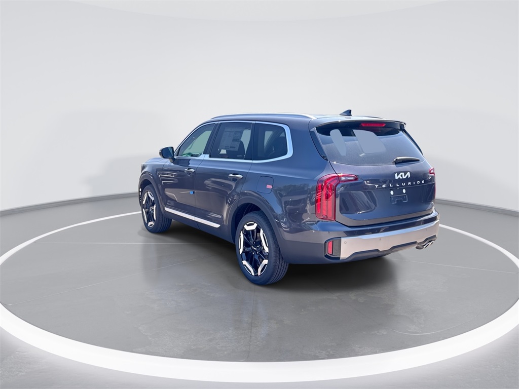 Vehicle image 6 of 32