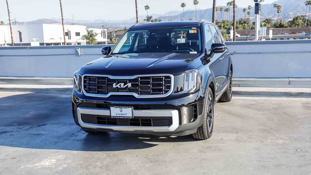 2025 Kia Telluride S Image 1 of 33