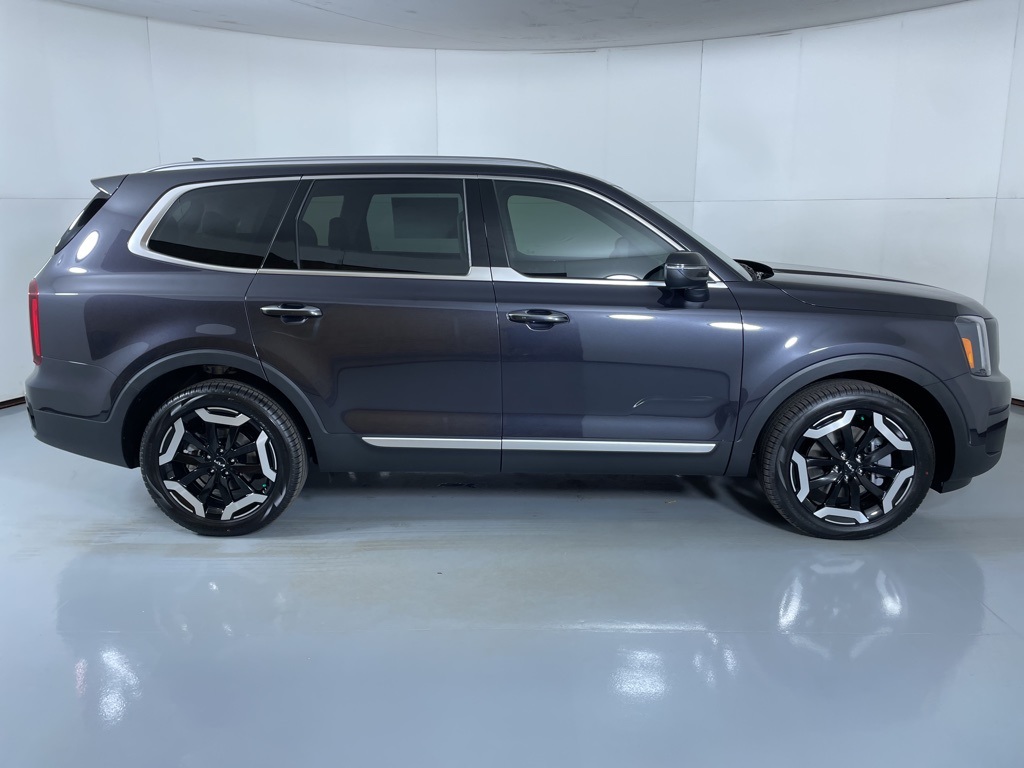 2025 Kia Telluride S Image 5 of 44