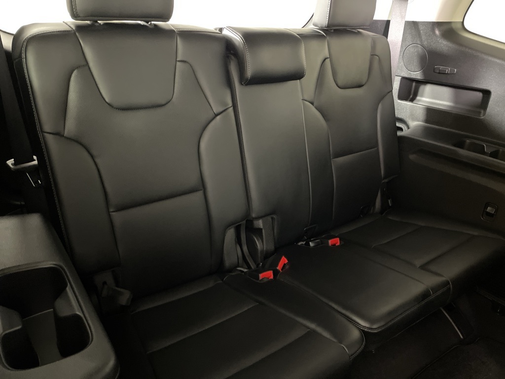 2025 Kia Telluride S Image 16 of 44