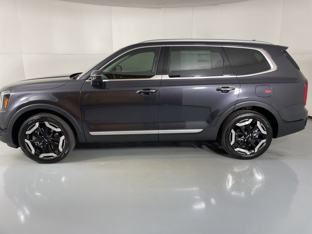 2025 Kia Telluride S Image 8 of 44