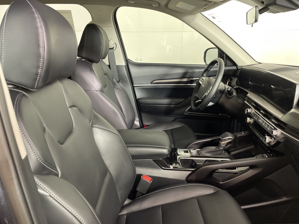 2025 Kia Telluride S Image 19 of 44
